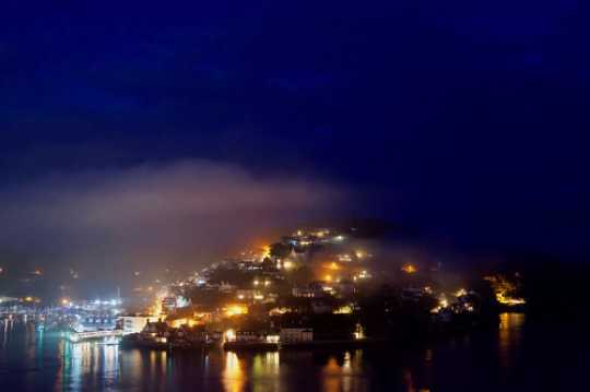 03 March 2021 - 19-06-23
Many of the days recently have been dull and grey (see previous shot). But sometimes the nights have produced some extraordinary colours
--------------------
Kingswear general view